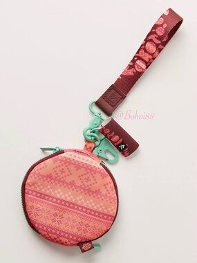 NEW Free People FP Movement X Thread Sidekick Wallet